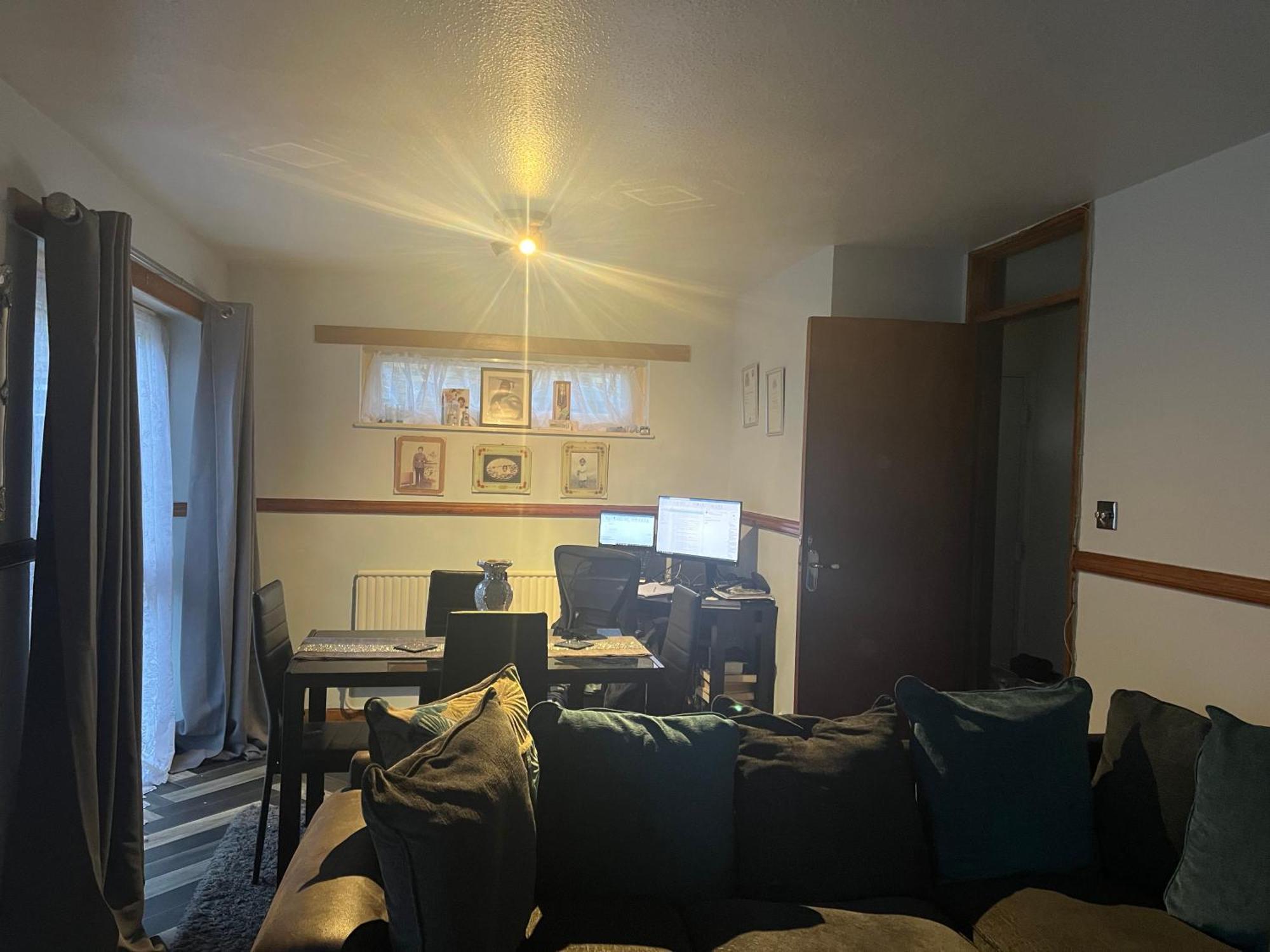 Queenomega'S Home Stay London Exteriör bild
